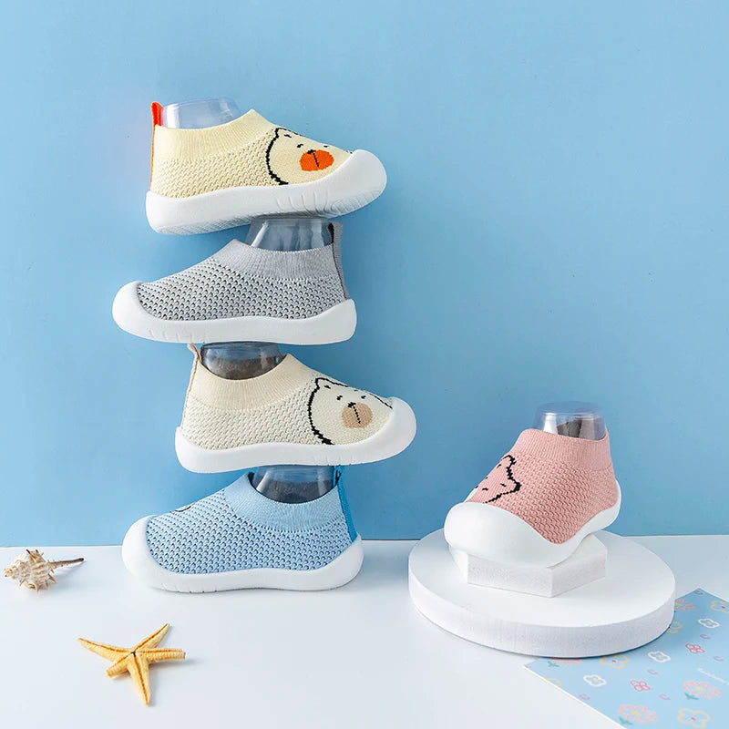 Spring Summer Toddler Shoes Girls Boys Mesh Breathable Shoes Soft Bottom Non-slip Baby First Shoes Cartoon Bears Pre walkers