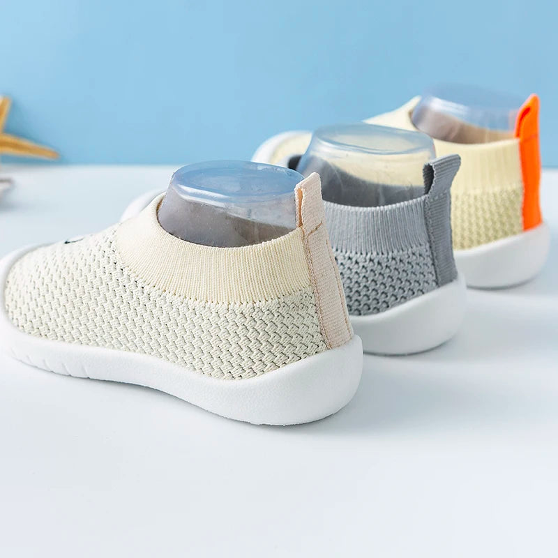 Spring Summer Toddler Shoes Girls Boys Mesh Breathable Shoes Soft Bottom Non-slip Baby First Shoes Cartoon Bears Pre walkers