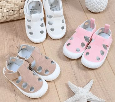 Everyday Closed Toe Sandals