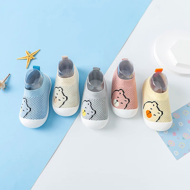 Spring Summer Toddler Shoes Girls Boys Mesh Breathable Shoes Soft Bottom Non-slip Baby First Shoes Cartoon Bears Pre walkers