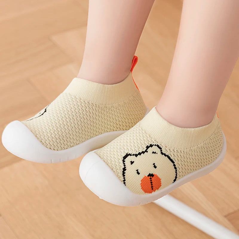 Spring Summer Toddler Shoes Girls Boys Mesh Breathable Shoes Soft Bottom Non-slip Baby First Shoes Cartoon Bears Pre walkers