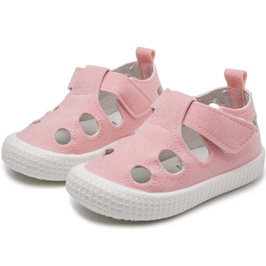 Everyday Closed Toe Sandals